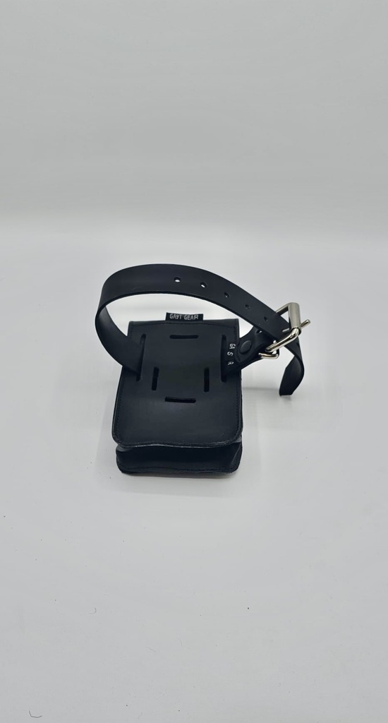 GAYT*GEAR LEATHER PHONE HOLSTER & POCKET WITH LEG/ARM STRAP