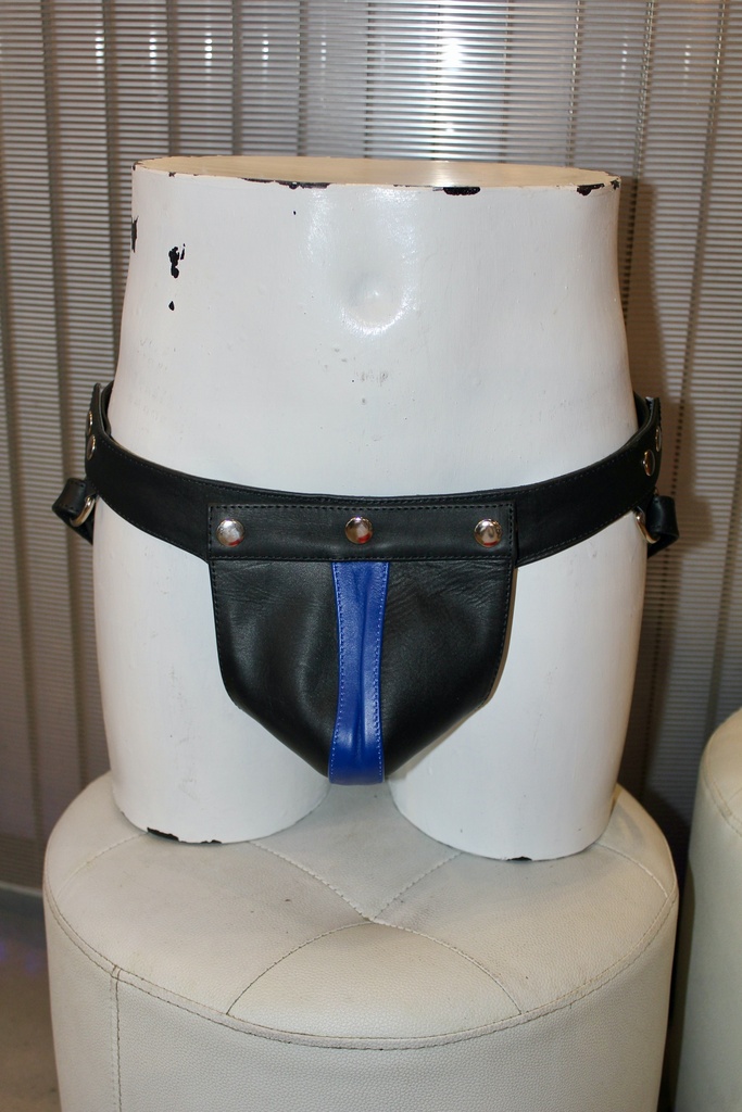 GAYT*GEAR LEATHER SNAP JOCK POUCH