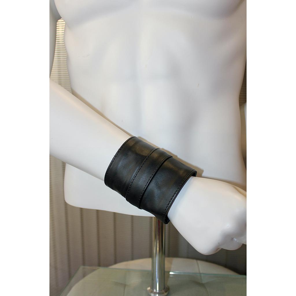 GAYT*GEAR LEATHER ZIP WALLET CUFF