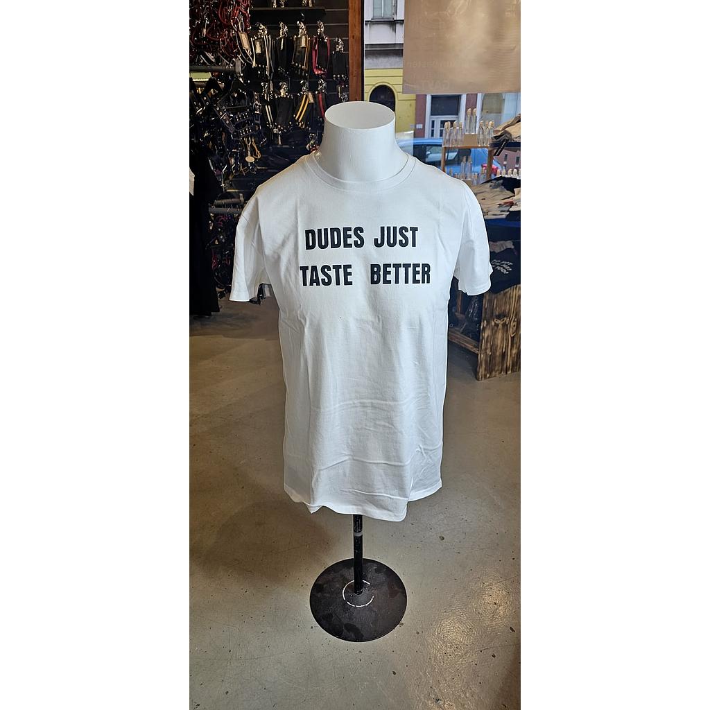 GAYT*GEAR T-SHIRT DUDES TASTE BETTER